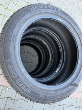 Гуми Зимни 205/55R17, снимка 3