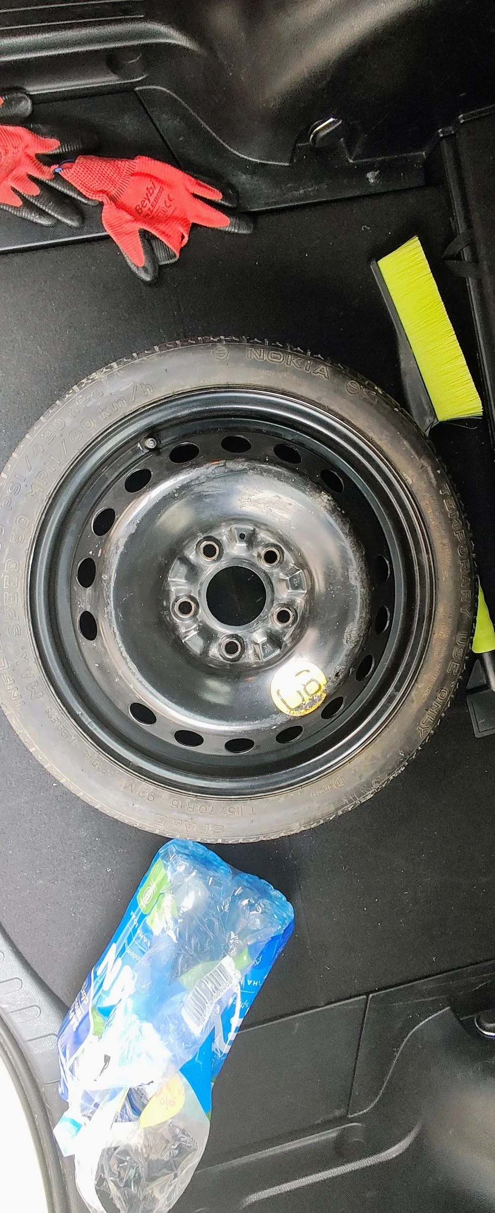 Гуми с джанти Nokian 115/70R16