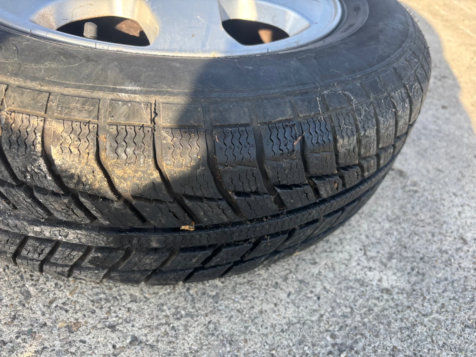 Гуми с джанти Други 195/65R15, снимка 8 - Гуми и джанти - 53876147