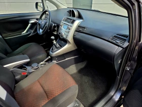 Toyota Corolla verso 7 места, снимка 7