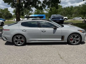 Kia Stinger GT 3.3 GDI* AWD* Панорама* Кожа* Keyless* БЕЗ УДАР, снимка 4