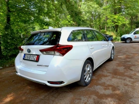     Toyota Auris 1.8 hybrid 
