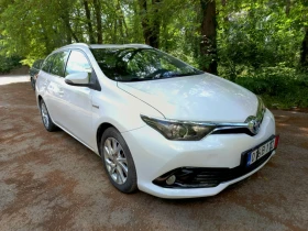     Toyota Auris 1.8 hybrid 