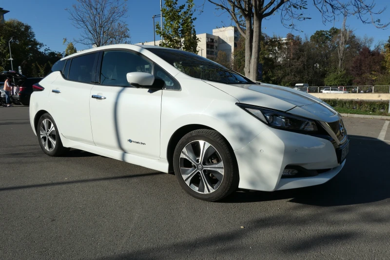 Nissan Leaf  FULL BOSE ДИСТРОНИК КАСКО N-Connecta Pro Pilot, снимка 9 - Автомобили и джипове - 48881339