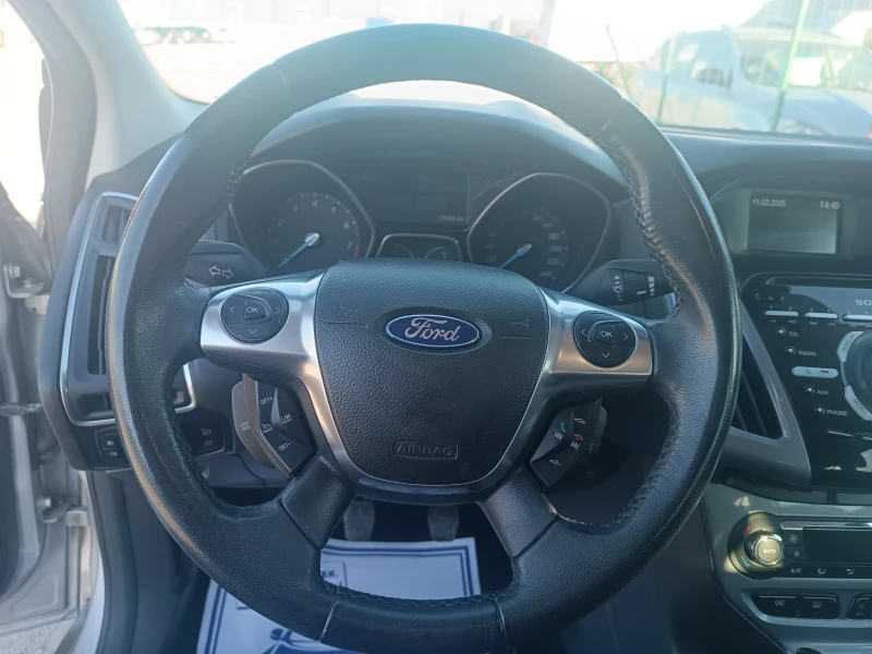 Ford Focus 1, 6i УНИКАЛЕН, ЛИЗИНГ , снимка 8 - Автомобили и джипове - 49093300