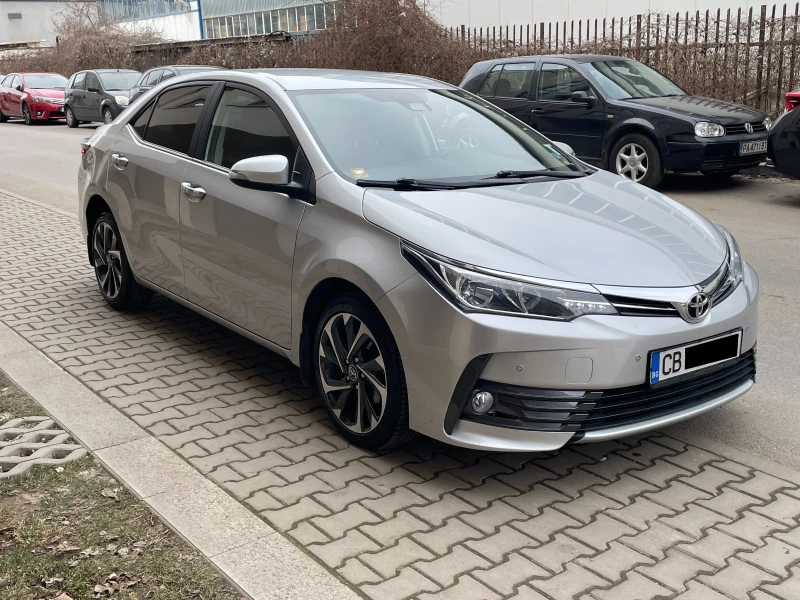 Toyota Corolla 1.6 CVT Anniversary Edition - в ГАРАНЦИЯ , снимка 2 - Автомобили и джипове - 49143569