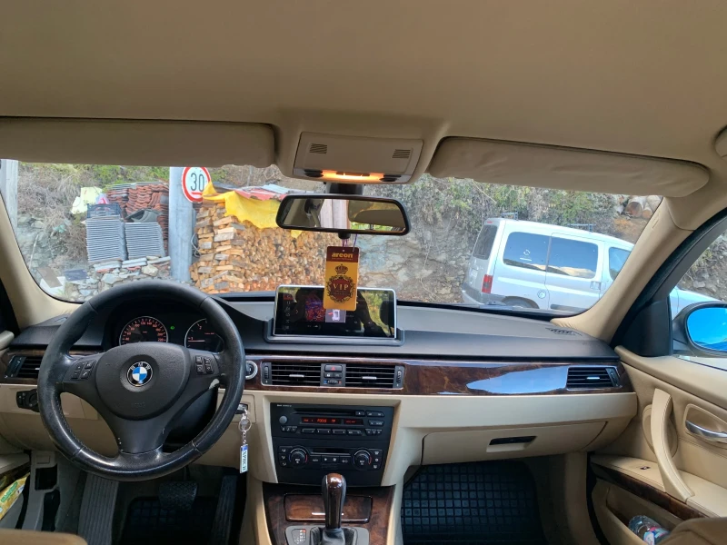 BMW 320, снимка 9 - Автомобили и джипове - 51936097