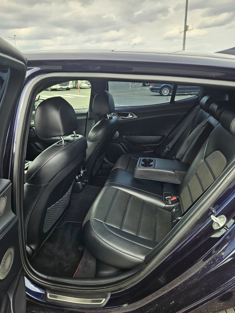 Kia Stinger GT 3.3 BiTurbo AWD, снимка 10 - Автомобили и джипове - 52487333