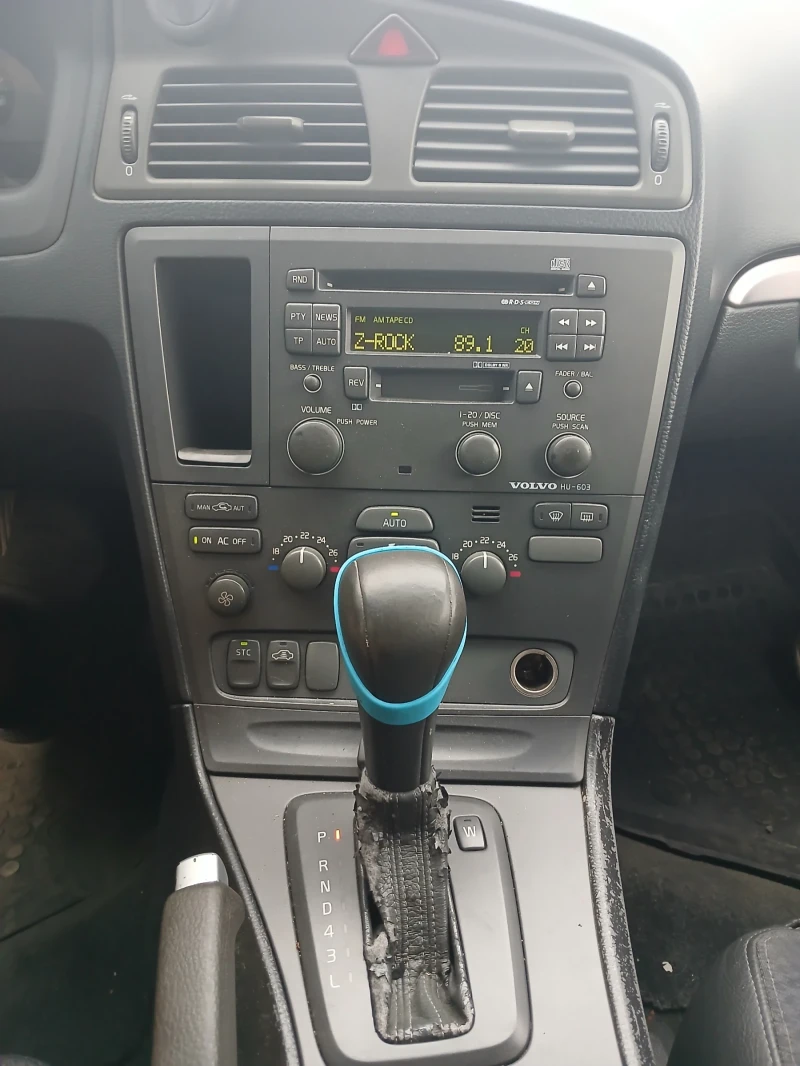 Volvo V70, снимка 14 - Автомобили и джипове - 52356097