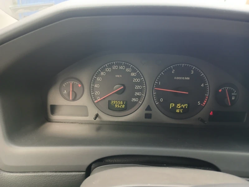 Volvo V70, снимка 13 - Автомобили и джипове - 52356097