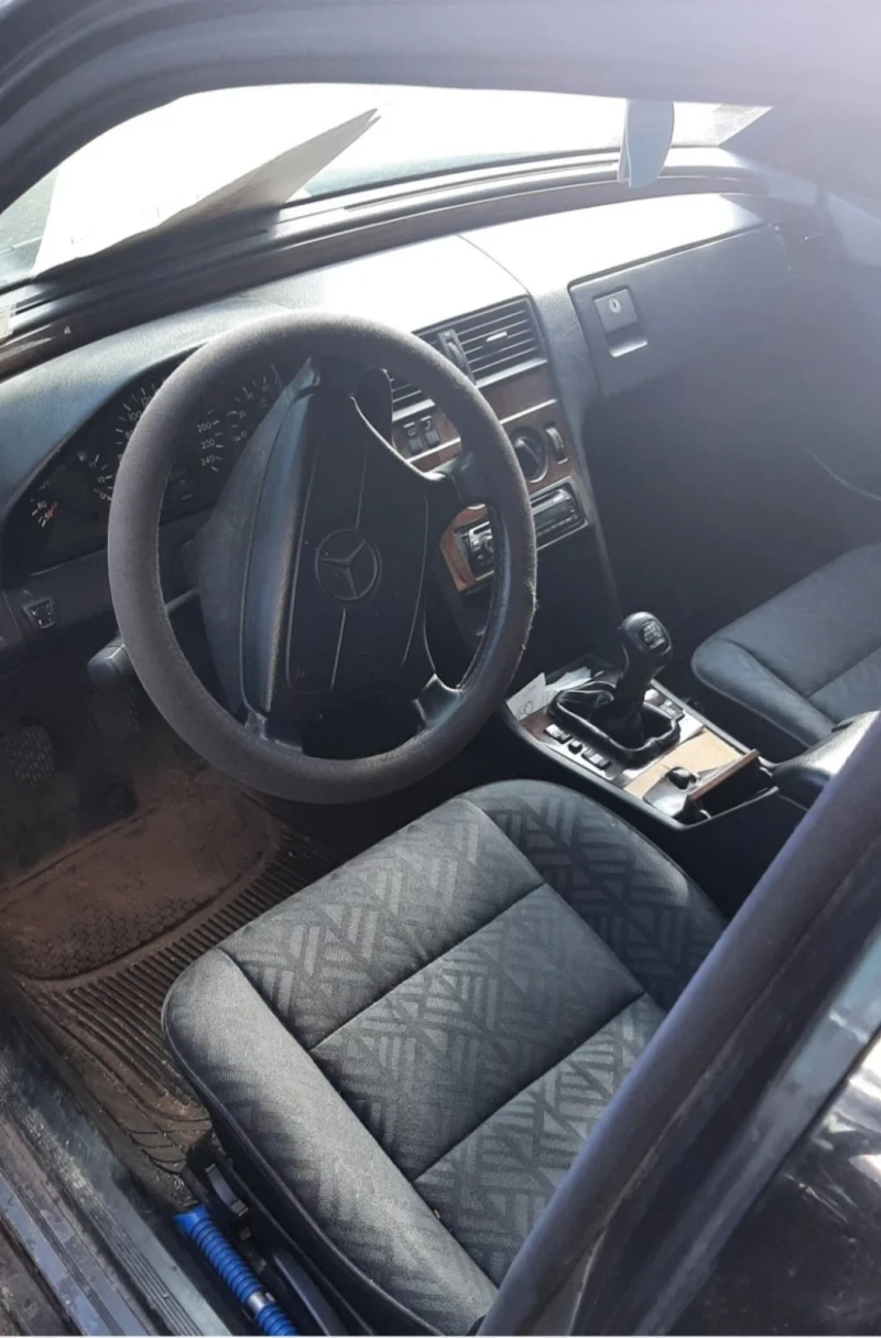 Mercedes-Benz C 180  Уникална с ГАЗ БЕНЗИН , снимка 8 - Автомобили и джипове - 52863399