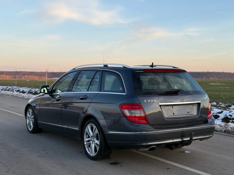 Mercedes-Benz C 220 * Avangarde * OM646 * Navi, снимка 4 - Автомобили и джипове - 53113913