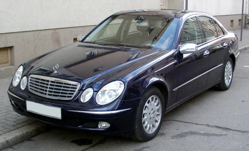 Mercedes-Benz E 220 2БР/2.7 И 2.2CDI, снимка 2 - Автомобили и джипове - 46599019