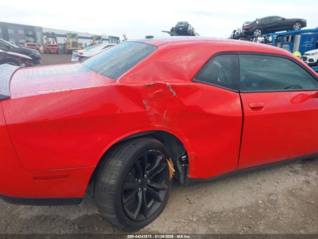 Dodge Challenger SXT, снимка 15 - Автомобили и джипове - 53329254