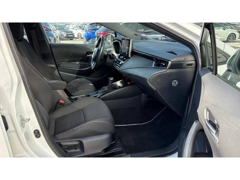 Toyota Corolla HB 1.8HSD COMFORT, снимка 6 - Автомобили и джипове - 56211511