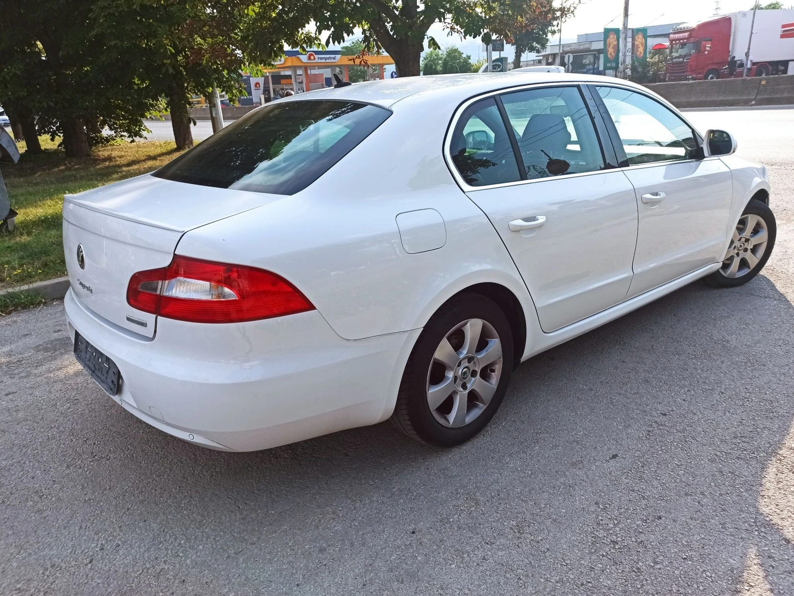 Skoda Superb 1, 9 - изображение 2