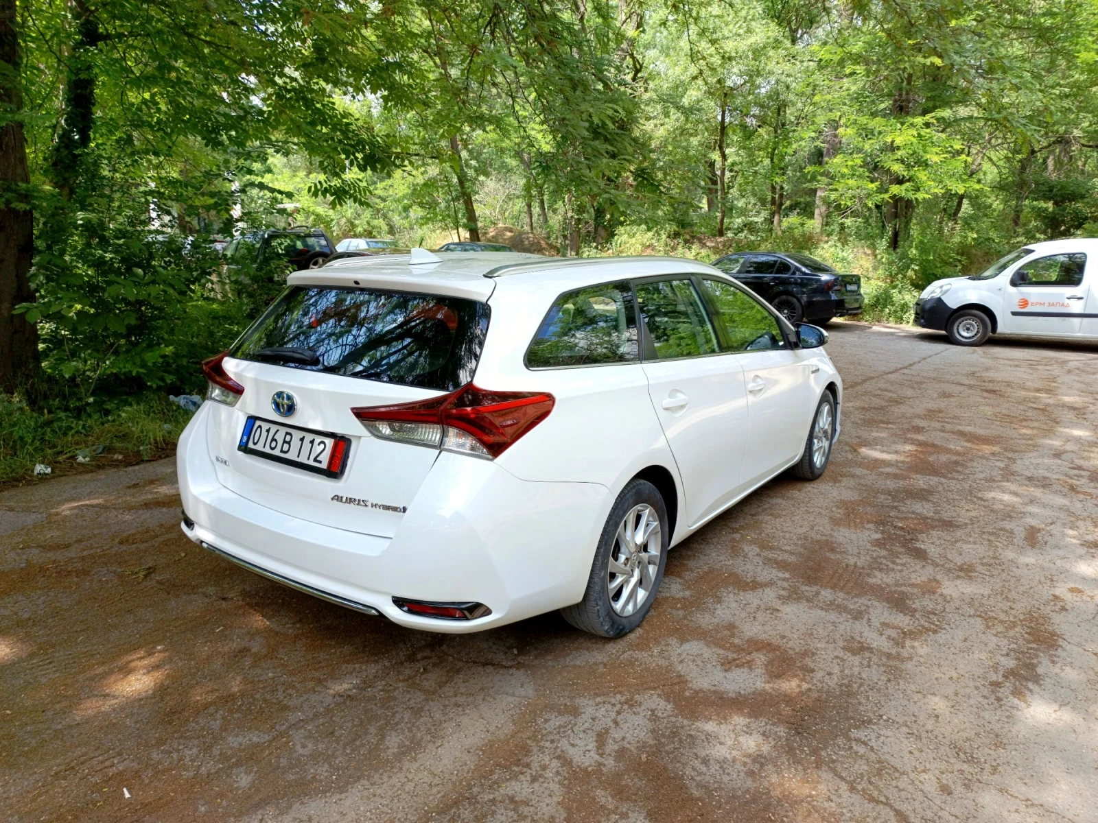 Toyota Auris 1.8 hybrid  - изображение 8
