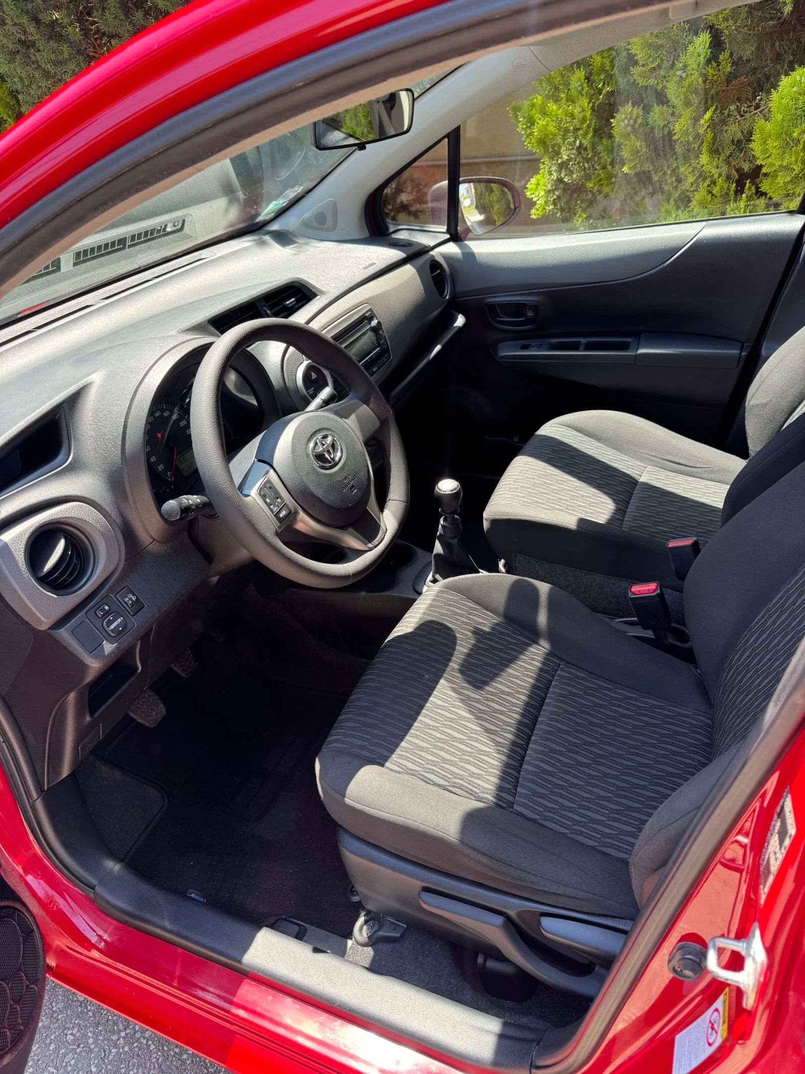 Toyota Yaris 1.4D - изображение 8