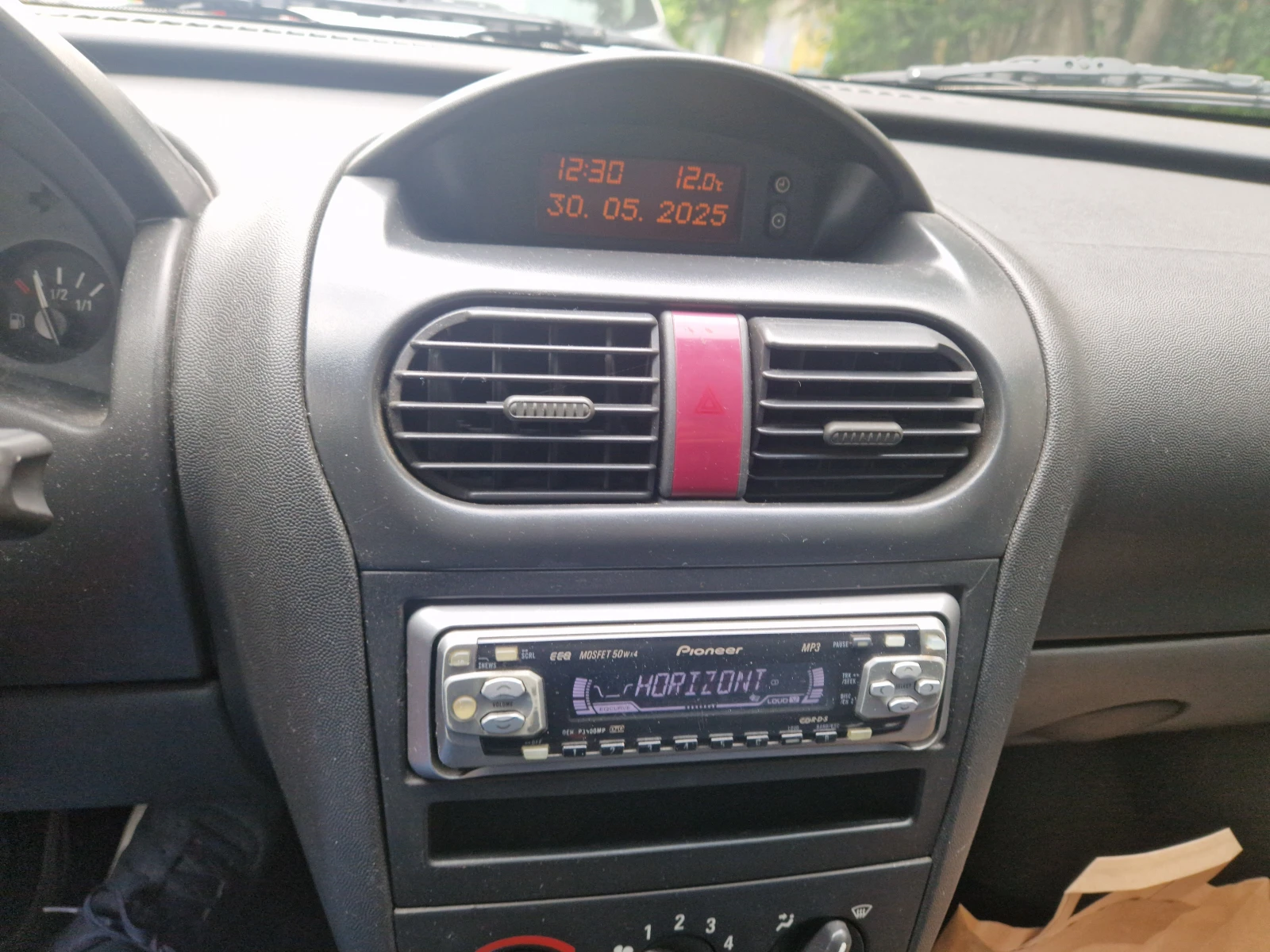 Opel Corsa  - изображение 6