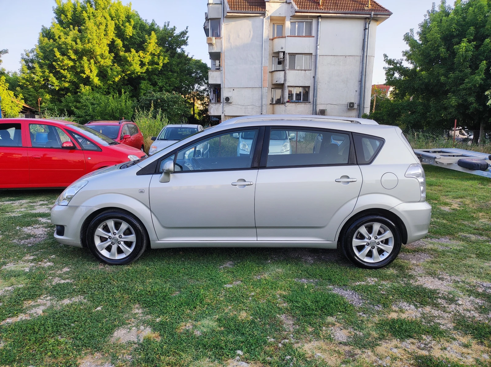 Toyota Corolla verso 2.2D4d 136hp Facelift Регистрирана - изображение 3