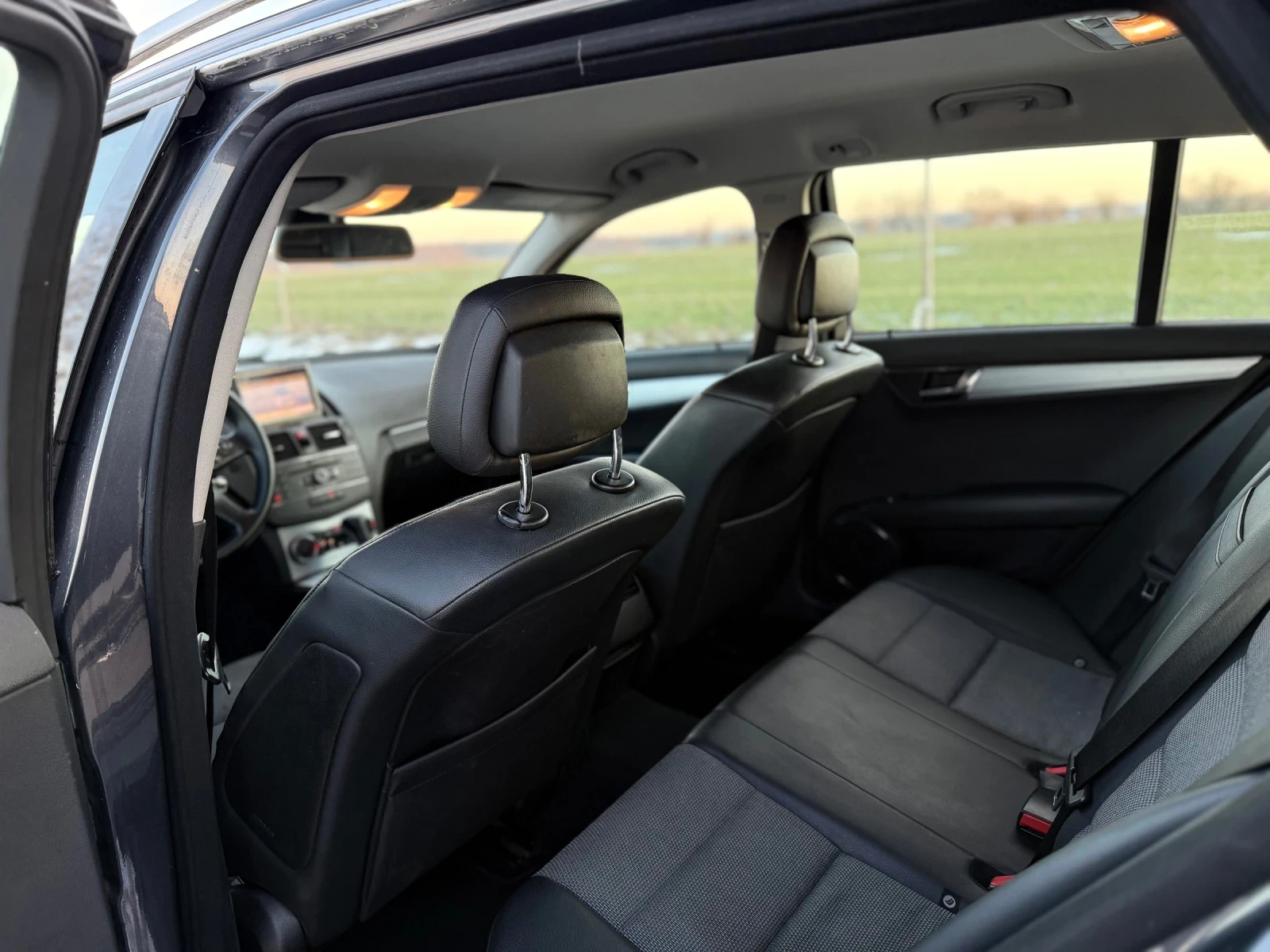 Mercedes-Benz C 220 * Avangarde * OM646 * Navi | Mobile.bg � ����������� 11