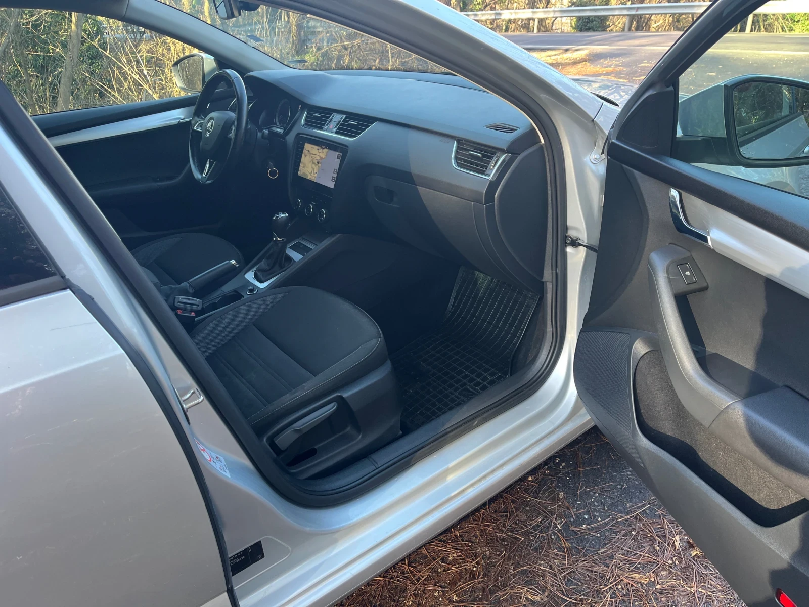 Skoda Octavia 2.0TDI DSG 4x4 | Mobile.bg � ����������� 11