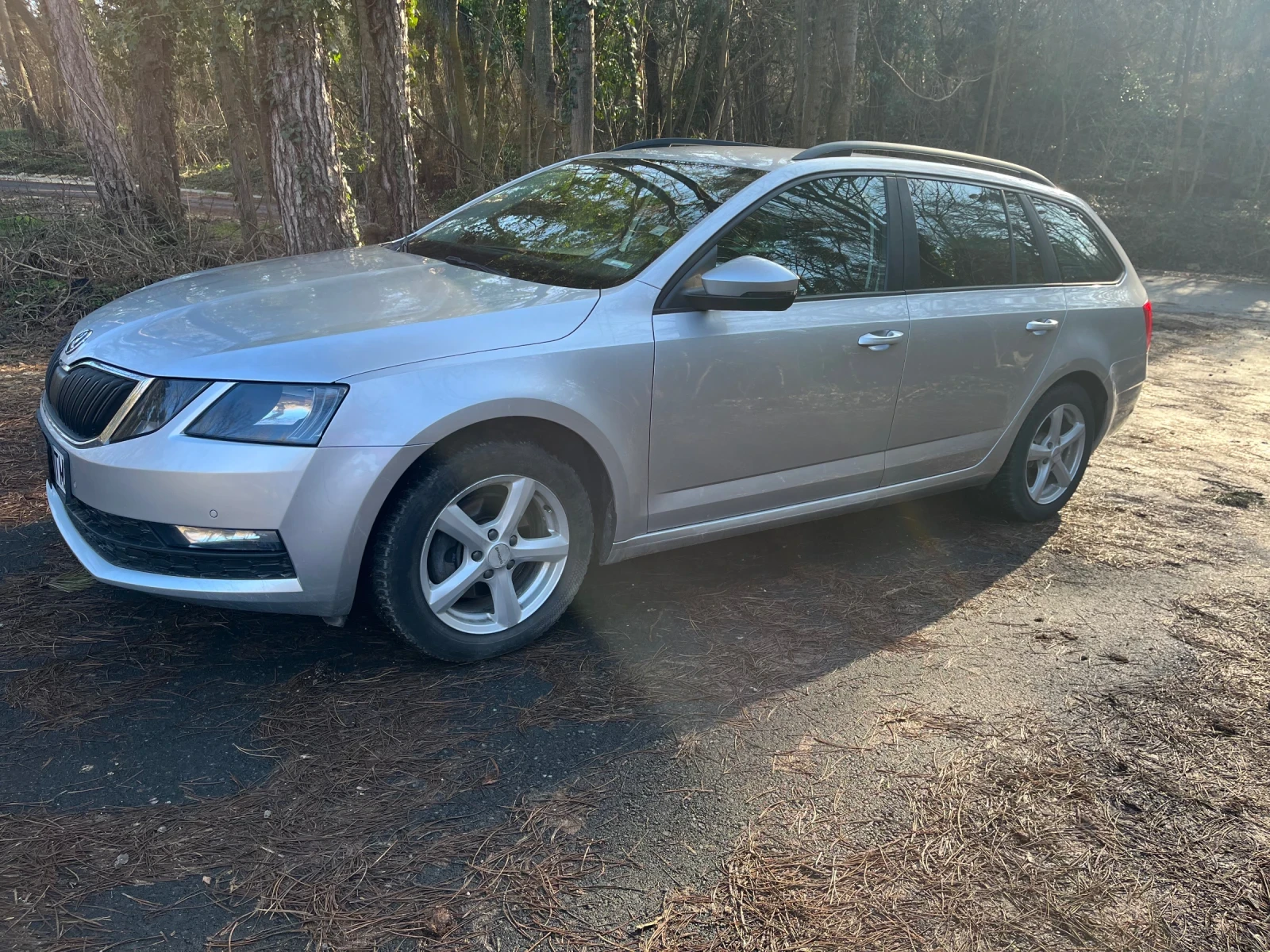 Skoda Octavia 2.0TDI DSG 4x4 - изображение 3