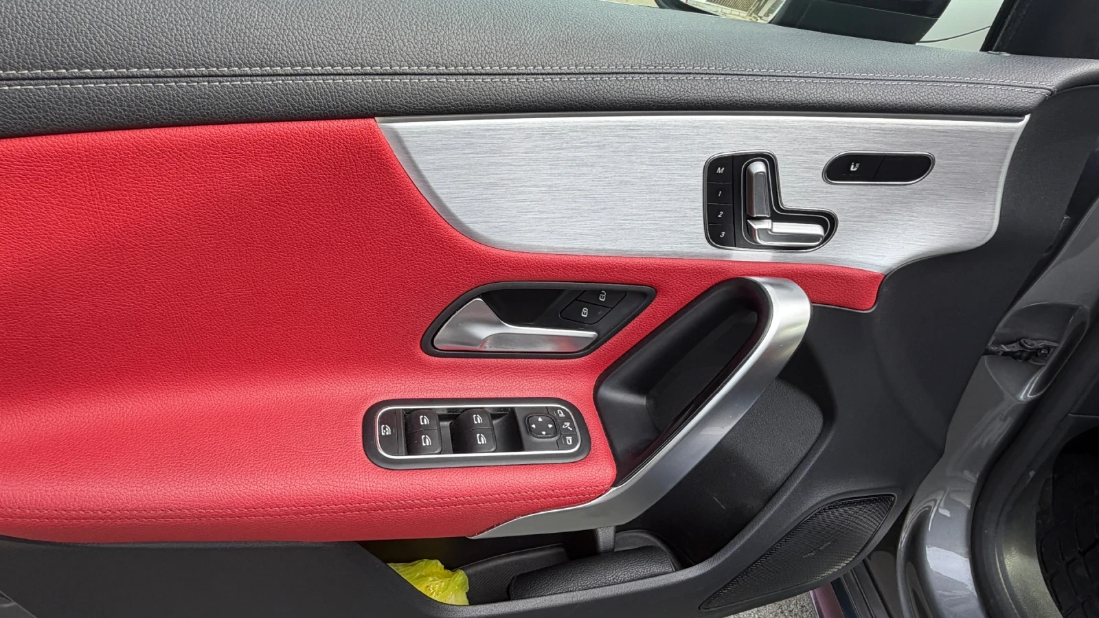 Mercedes-Benz A 200 AMG ръчка, снимка 8 - Автомобили и джипове - 53877978