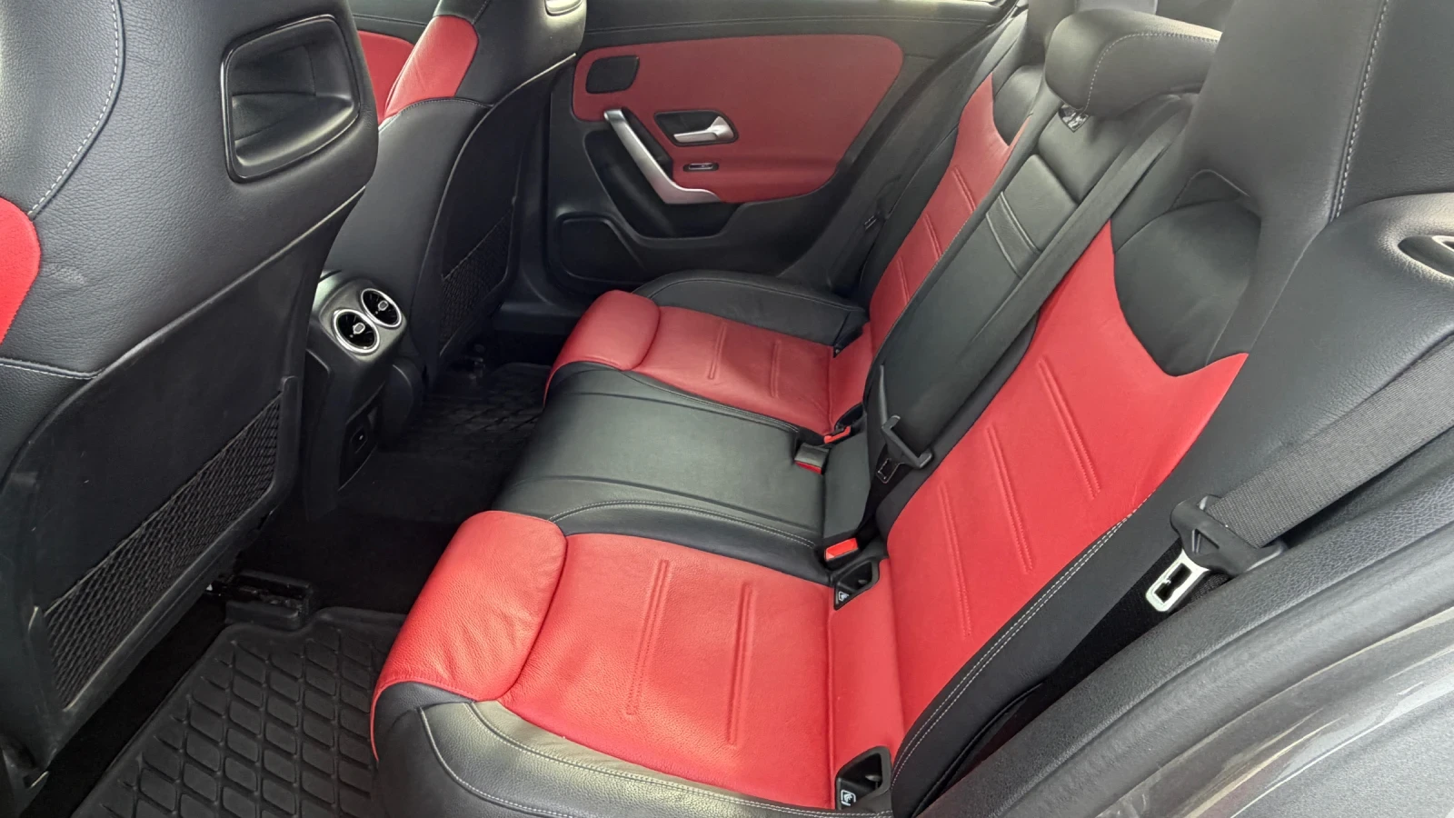 Mercedes-Benz A 200 AMG ръчка, снимка 7 - Автомобили и джипове - 53877978