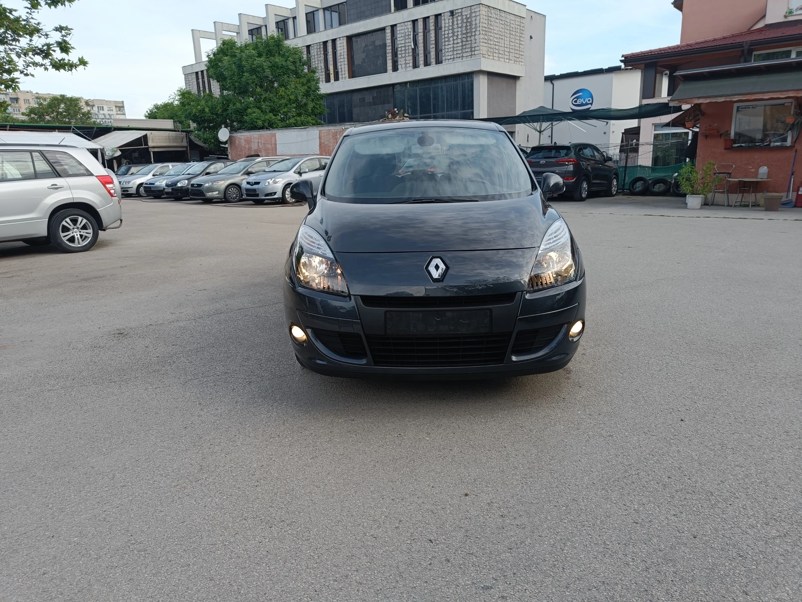 Renault Scenic 1.6 BARTER 110, снимка 2 - Автомобили и джипове - 54612603