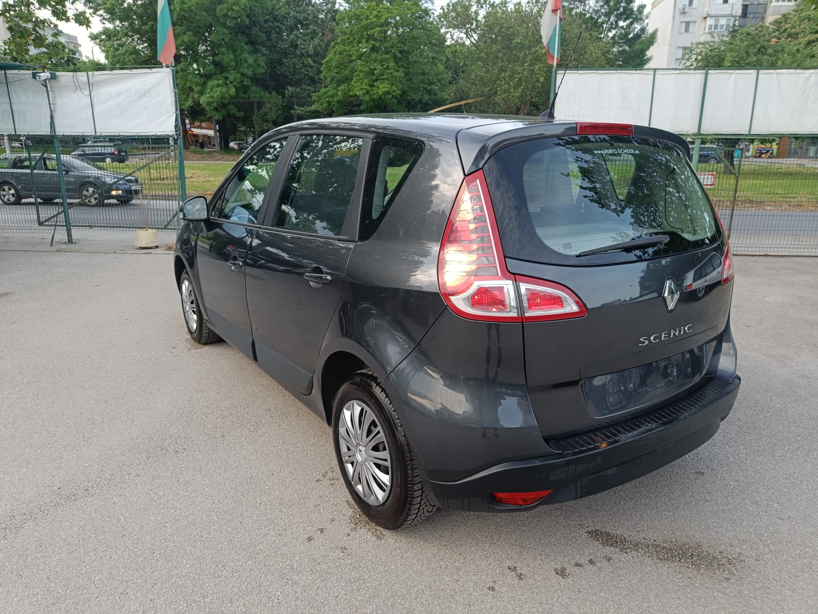 Renault Scenic 1.6 BARTER 110, снимка 7 - Автомобили и джипове - 54612603