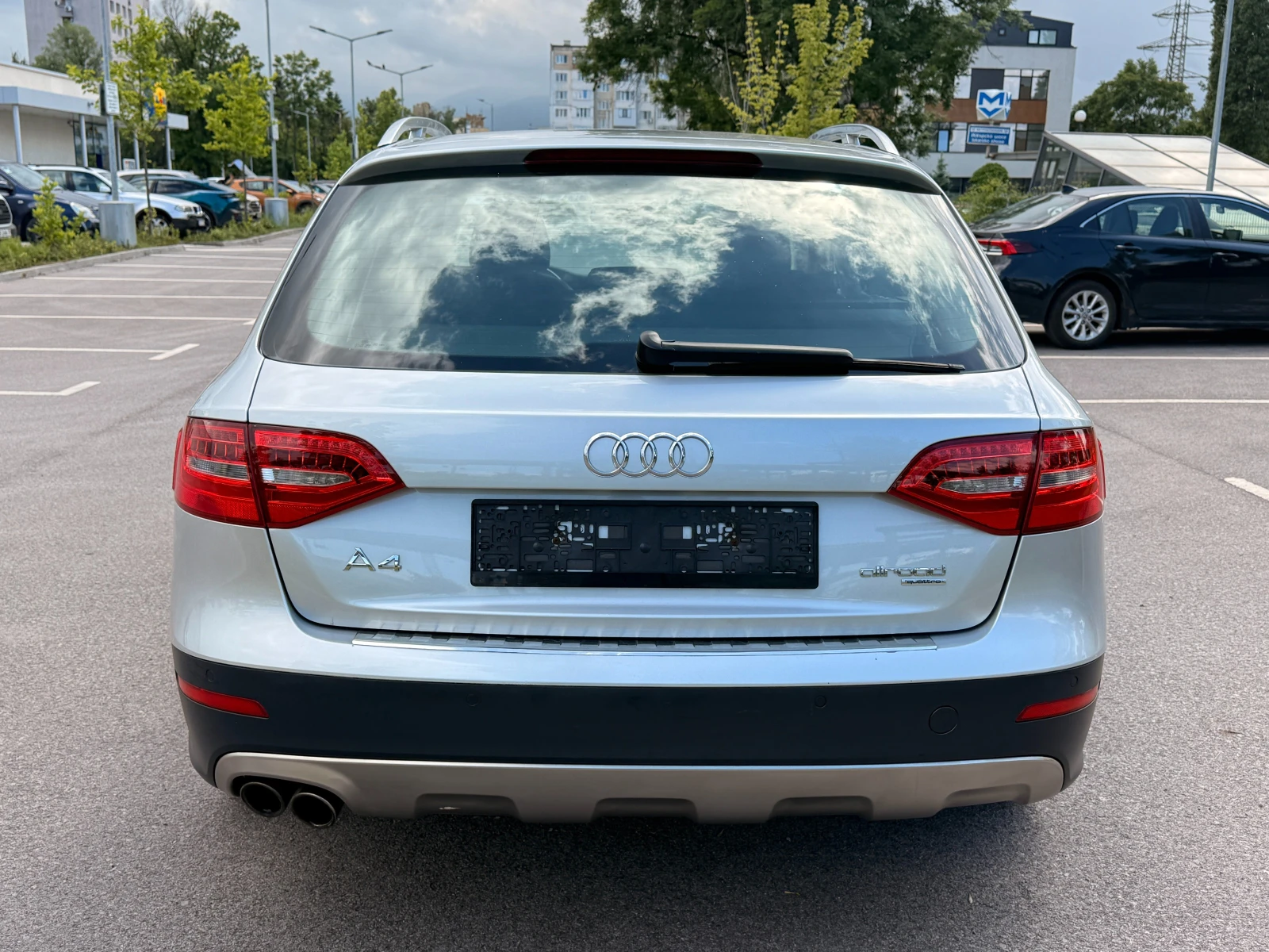 Audi A4 Allroad 2.0TDI* NAVI* КОЖА* СЕРВИЗНА ИСТОРИЯ* , снимка 5 - Автомобили и джипове - 54753194