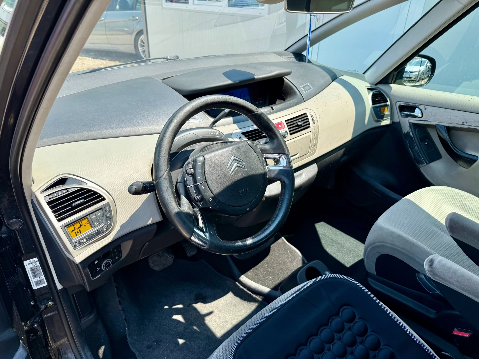 Citroen C4 Picasso, снимка 10 - Автомобили и джипове - 54776666