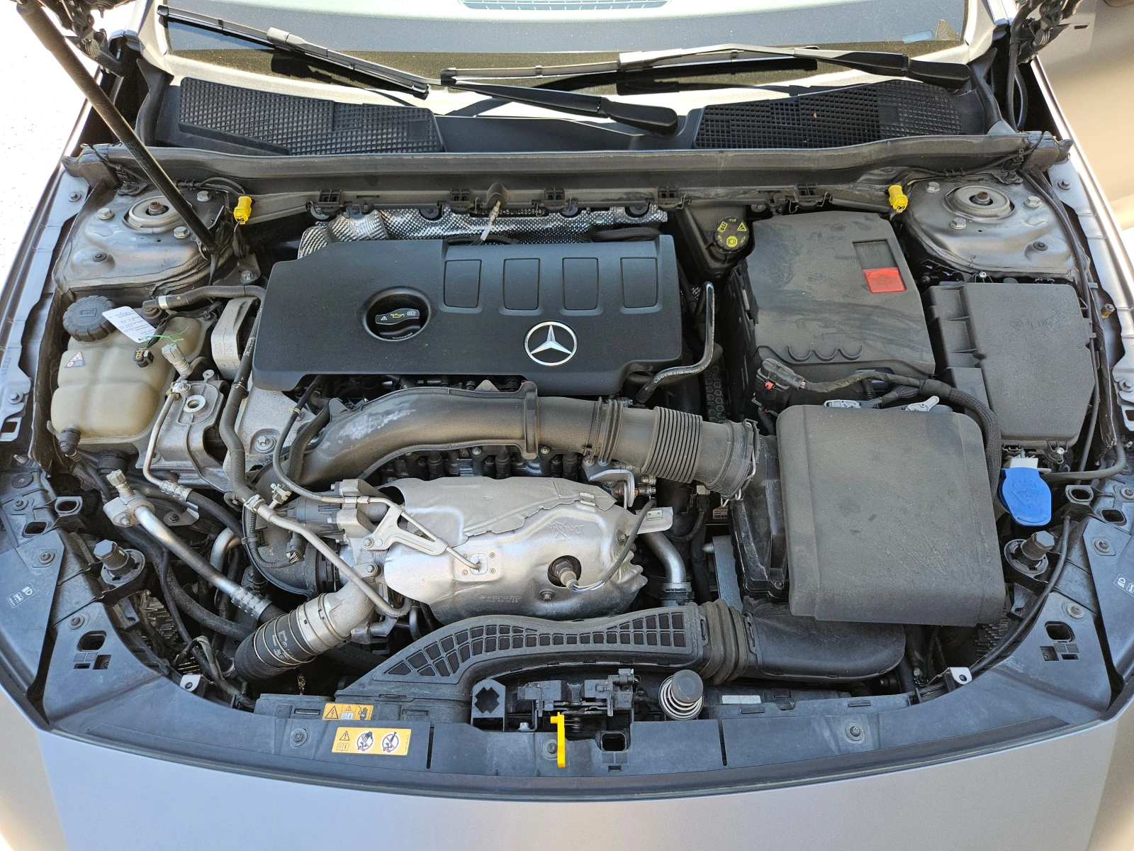 Mercedes-Benz CLA 220 EDITION/4MATIC/7ск/CARPLAY/ДИСТРОНИК/КАМЕРА/ПОДГРЕ, снимка 8 - Автомобили и джипове - 55527969