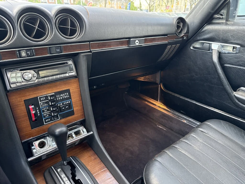 Mercedes-Benz SL 380* CABRIO* HARDTOP* КОЖА* AUTO* , снимка 17 - Автомобили и джипове - 55540027