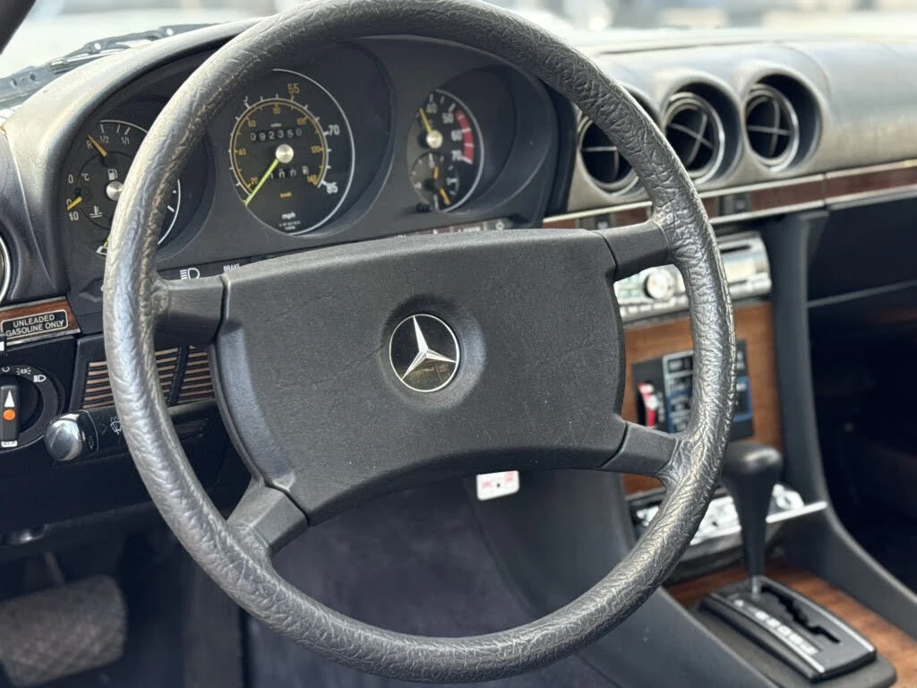 Mercedes-Benz SL 380* CABRIO* HARDTOP* КОЖА* AUTO* , снимка 10 - Автомобили и джипове - 55540027