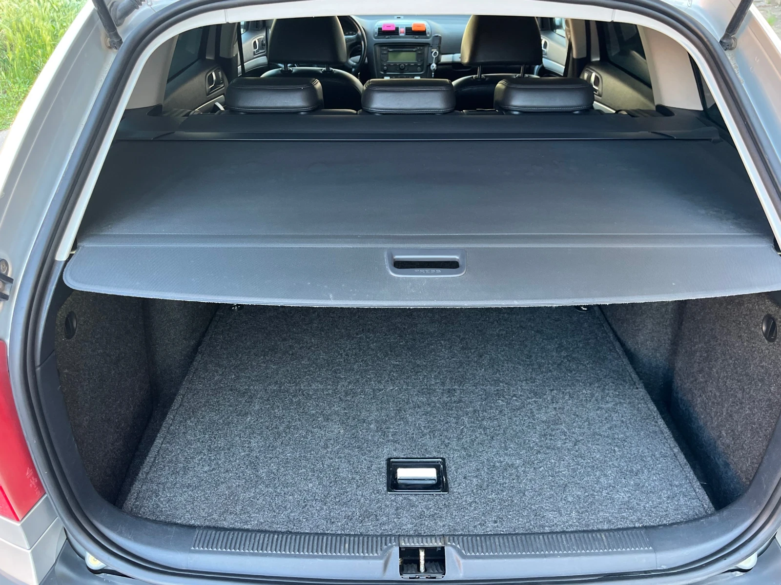 Skoda Octavia Skoda-Octavia-Scout-2.0TDI-140-BMM-XENON, снимка 14 - Автомобили и джипове - 55751354