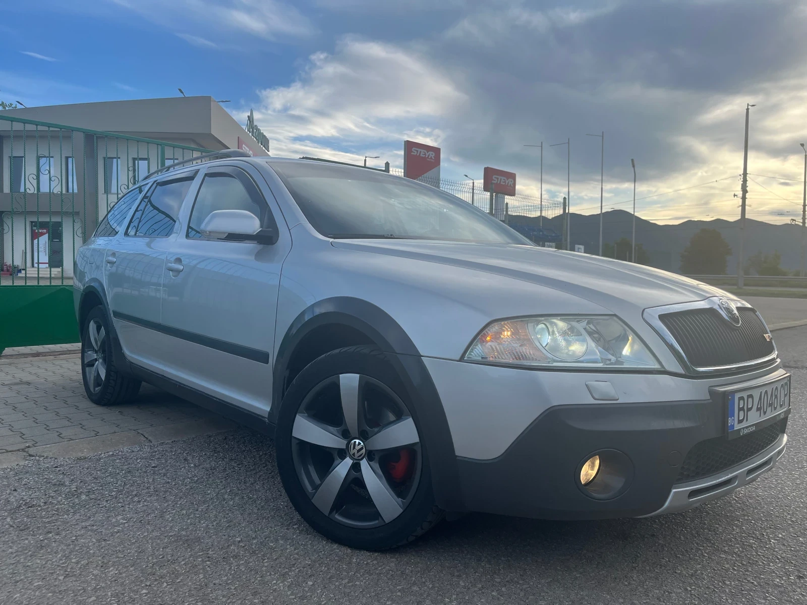 Skoda Octavia Skoda-Octavia-Scout-2.0TDI-140-BMM-XENON, снимка 2 - Автомобили и джипове - 55751354