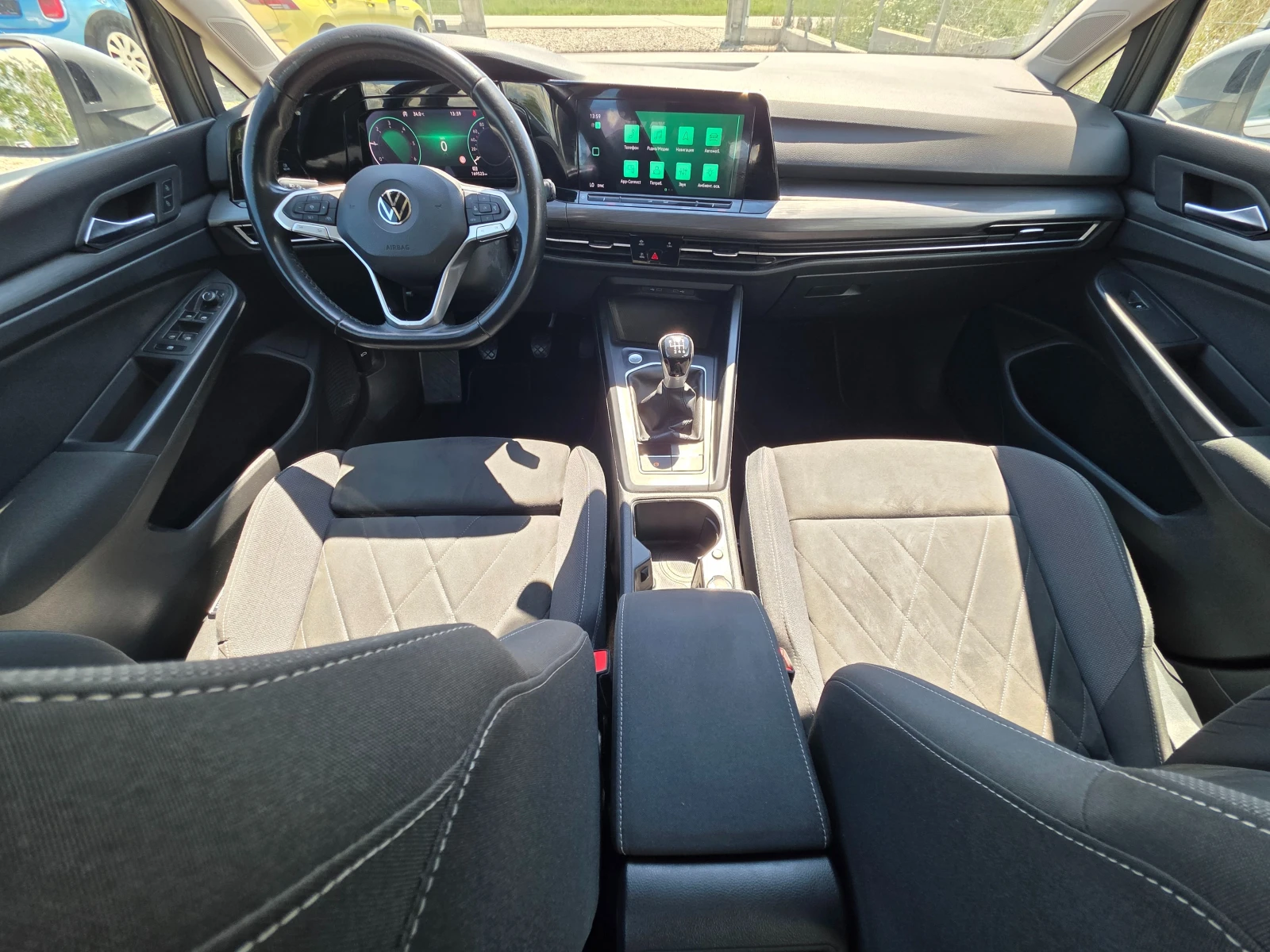 VW Golf VIII-2.0 TDI-115 hp-Style, снимка 10 - Автомобили и джипове - 55767970