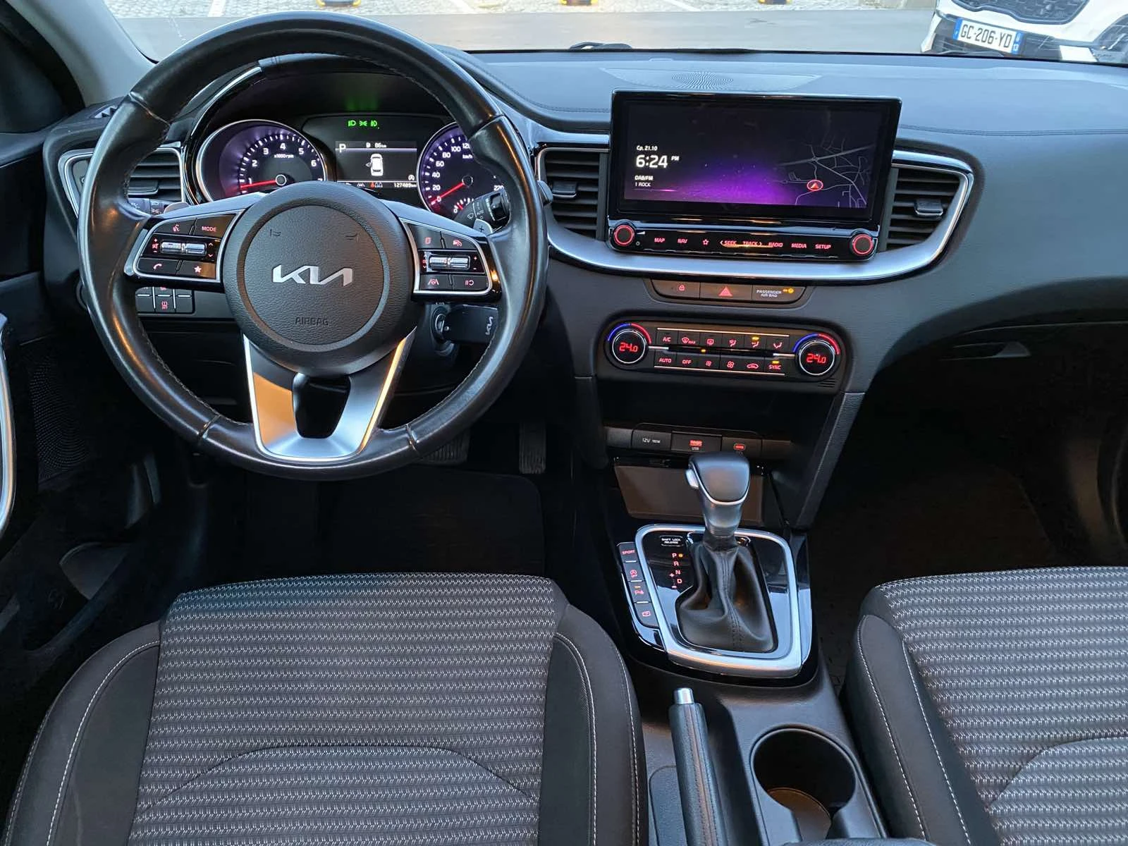 Kia Ceed 1.5 T-GDI/ Active Business/ DCT7, снимка 9 - Автомобили и джипове - 56603142