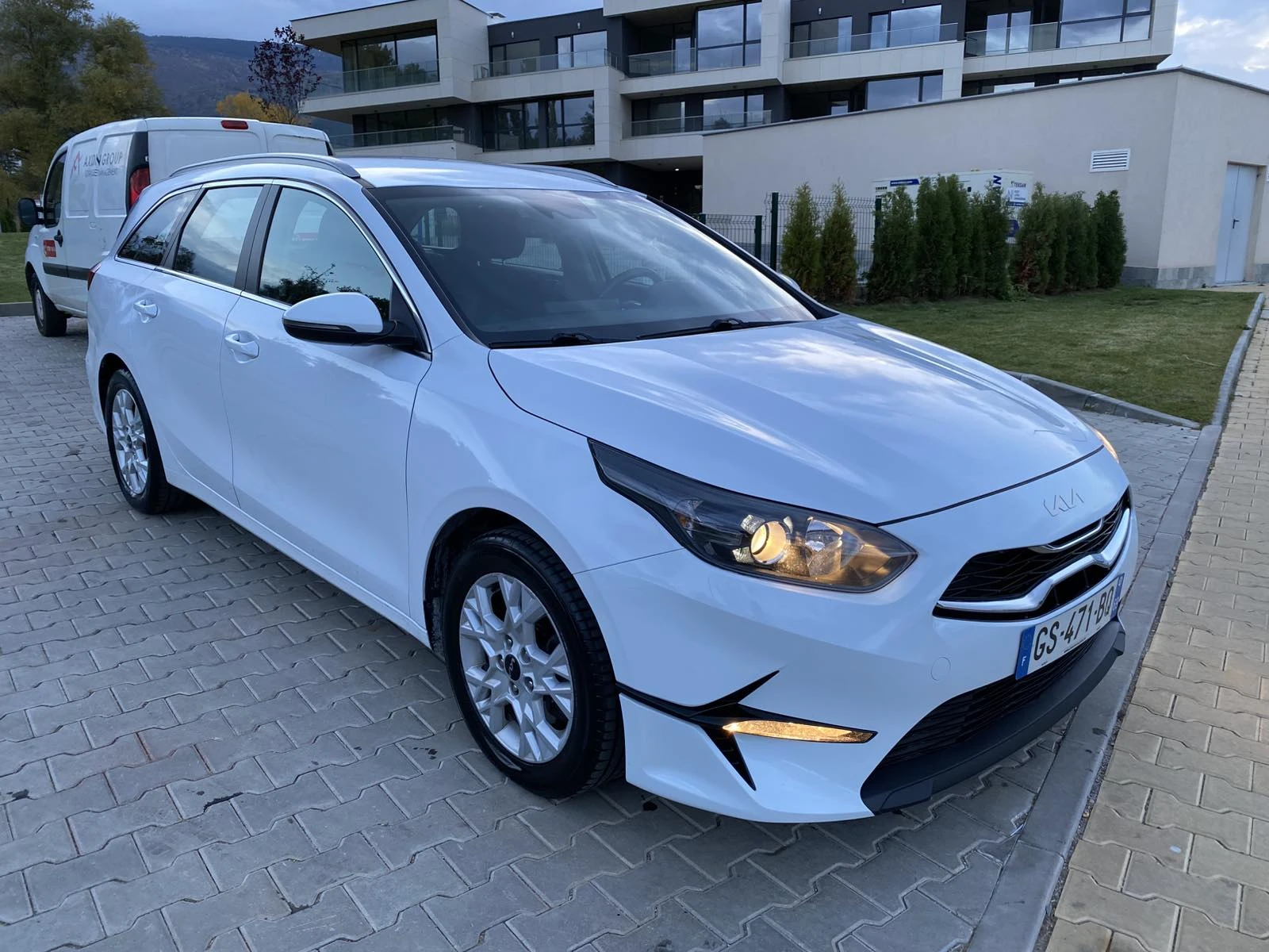 Kia Ceed 1.5 T-GDI/ Active Business/ DCT7, снимка 3 - Автомобили и джипове - 56603142
