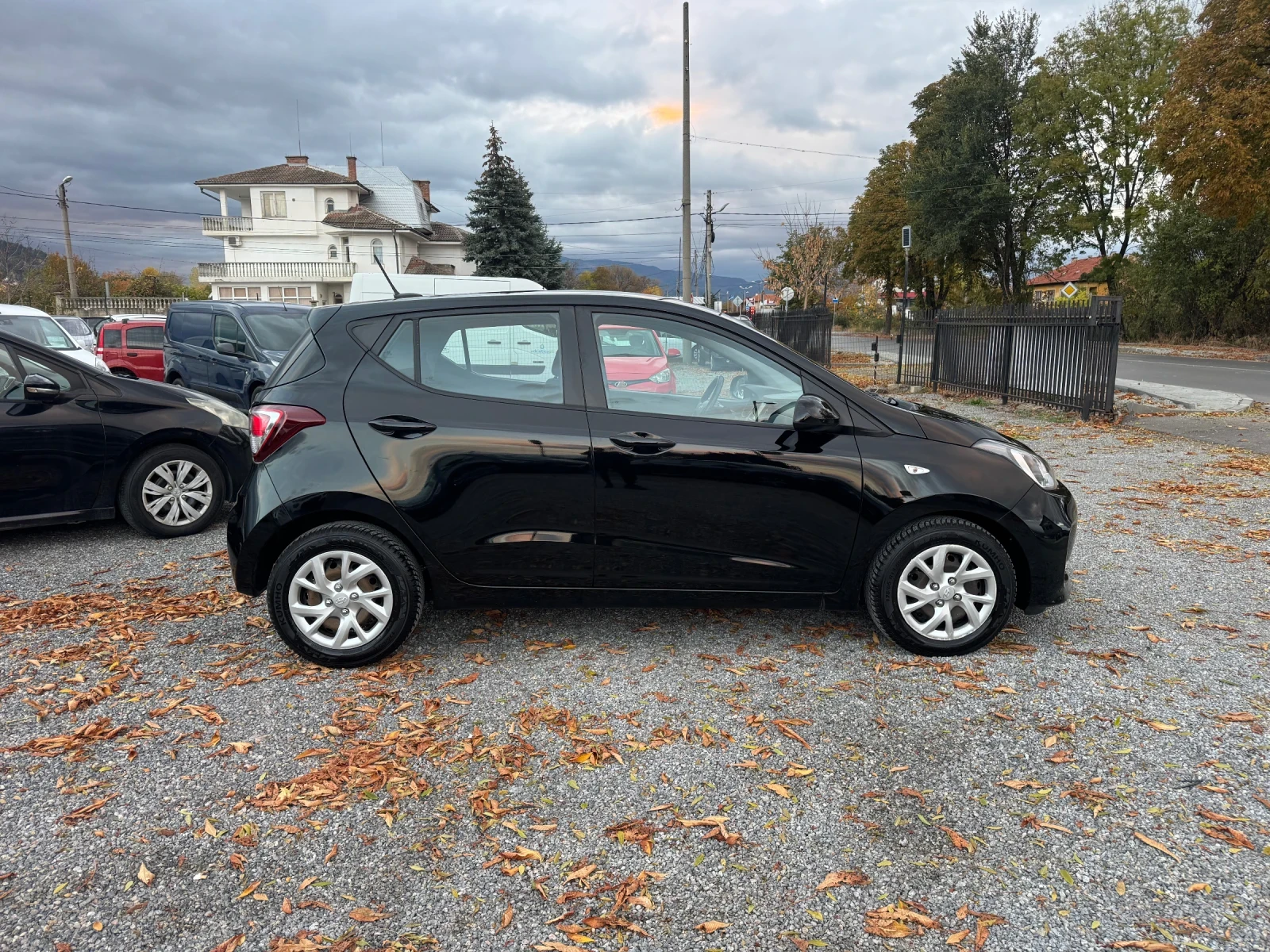 Hyundai I10 1.2i Facelift!! Klima!! NAVI!!, снимка 9 - Автомобили и джипове - 56712142