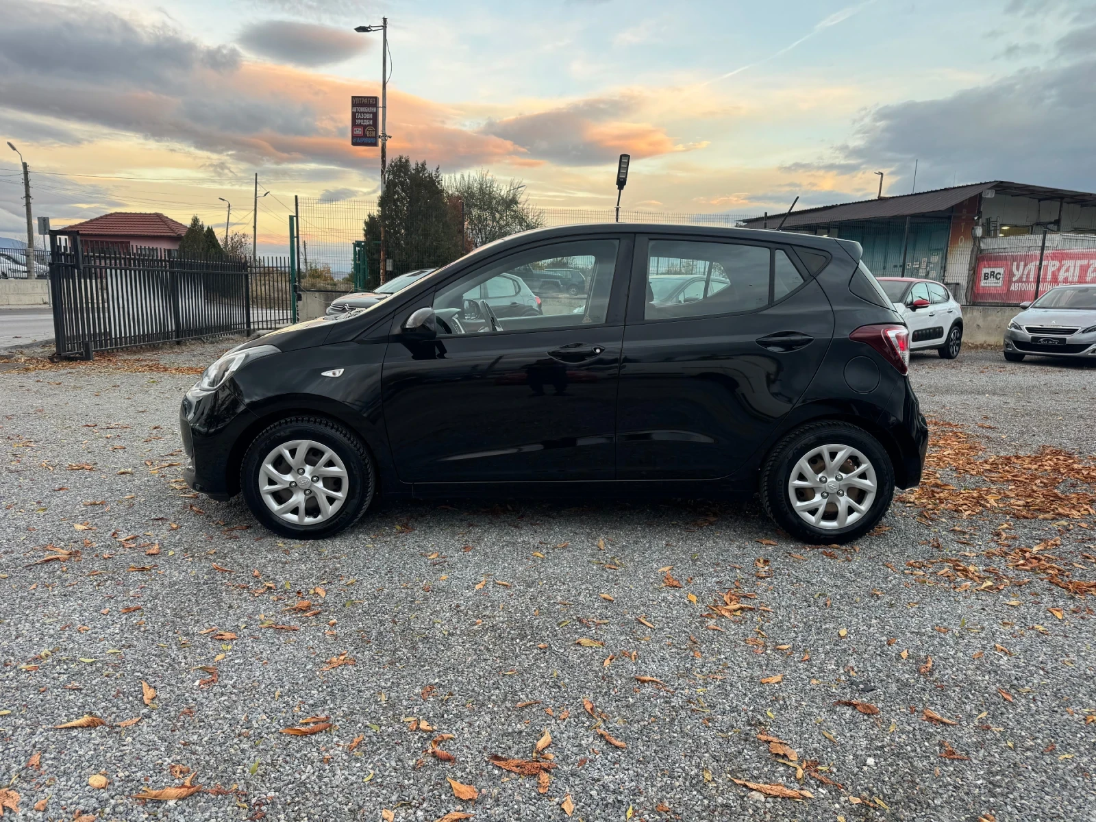 Hyundai I10 1.2i Facelift!! Klima!! NAVI!!, снимка 4 - Автомобили и джипове - 56712142
