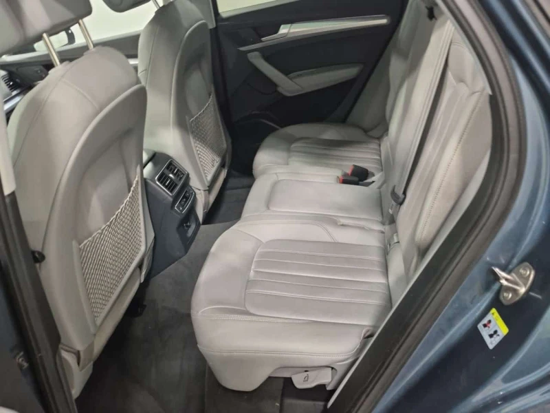 Audi Q5 * TECHNIK * 2 КЛЮЧА * KEYLESS * ПОДГРЕВИ * CARFAX, снимка 12 - Автомобили и джипове - 53563273