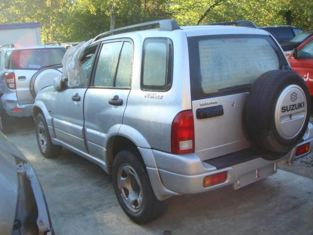 Suzuki Grand vitara 2.0 16V, снимка 3 - Автомобили и джипове - 46834296