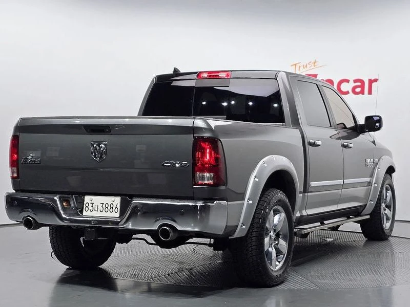Dodge Ram 5.7 5.7 Automatic, снимка 2 - Автомобили и джипове - 55813417