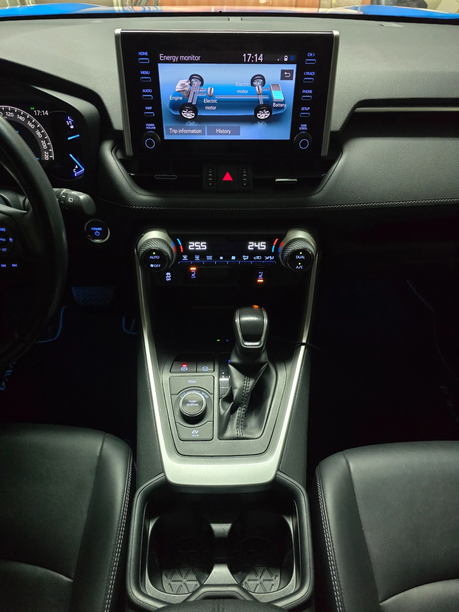 Toyota Rav4 HYBRID 4X4/Luxury/ TM Auto - изображение 10