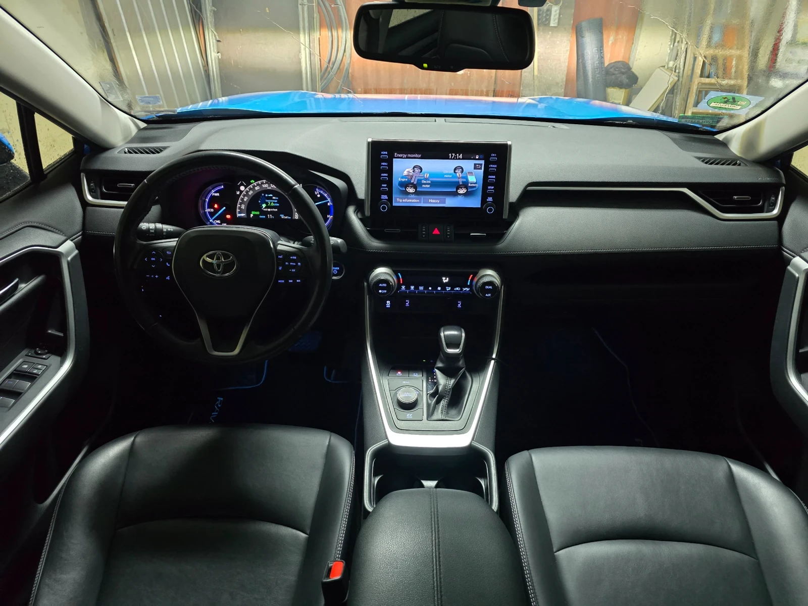 Toyota Rav4 HYBRID 4X4/Luxury/ TM Auto - изображение 9