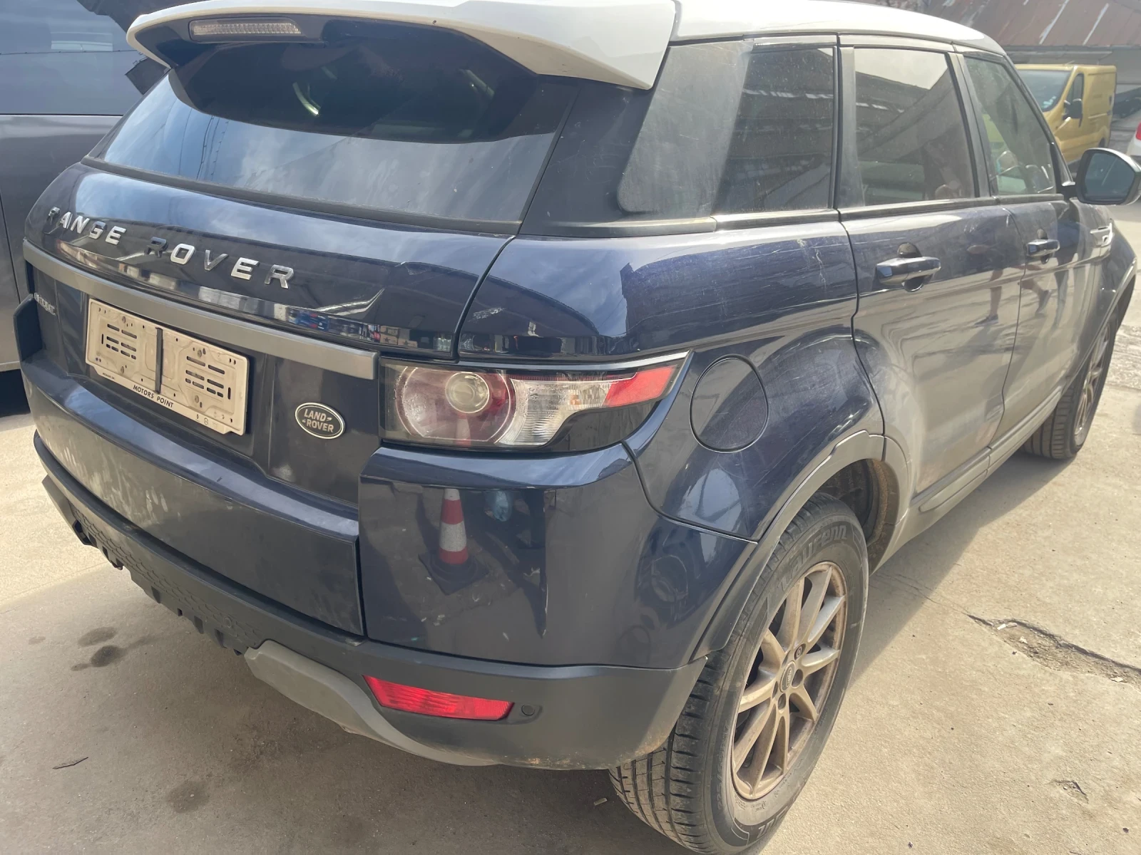 Land Rover Range Rover Evoque 2.2TD 4x4 - изображение 3