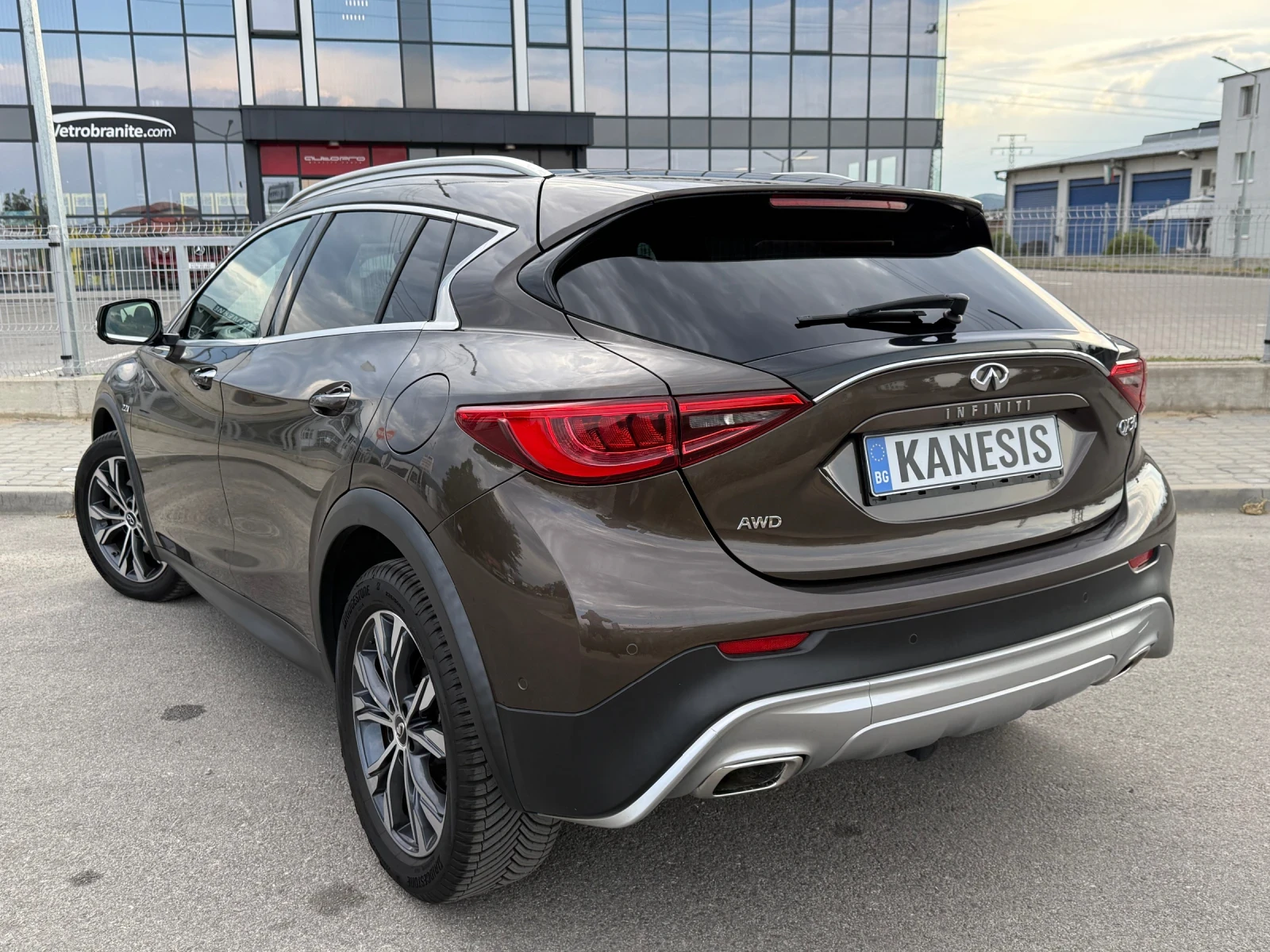 Infiniti QX30 2.2D* PODGREV* MEMORY* 360 CAMERA* BOSE - изображение 6
